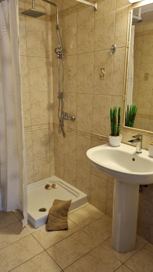 Cypress Garden House Apartment Gazi Luaran gambar