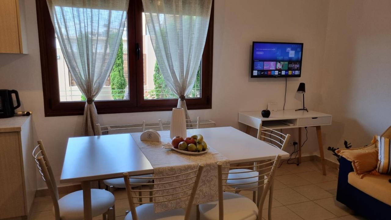 Cypress Garden House Apartment Gazi Luaran gambar