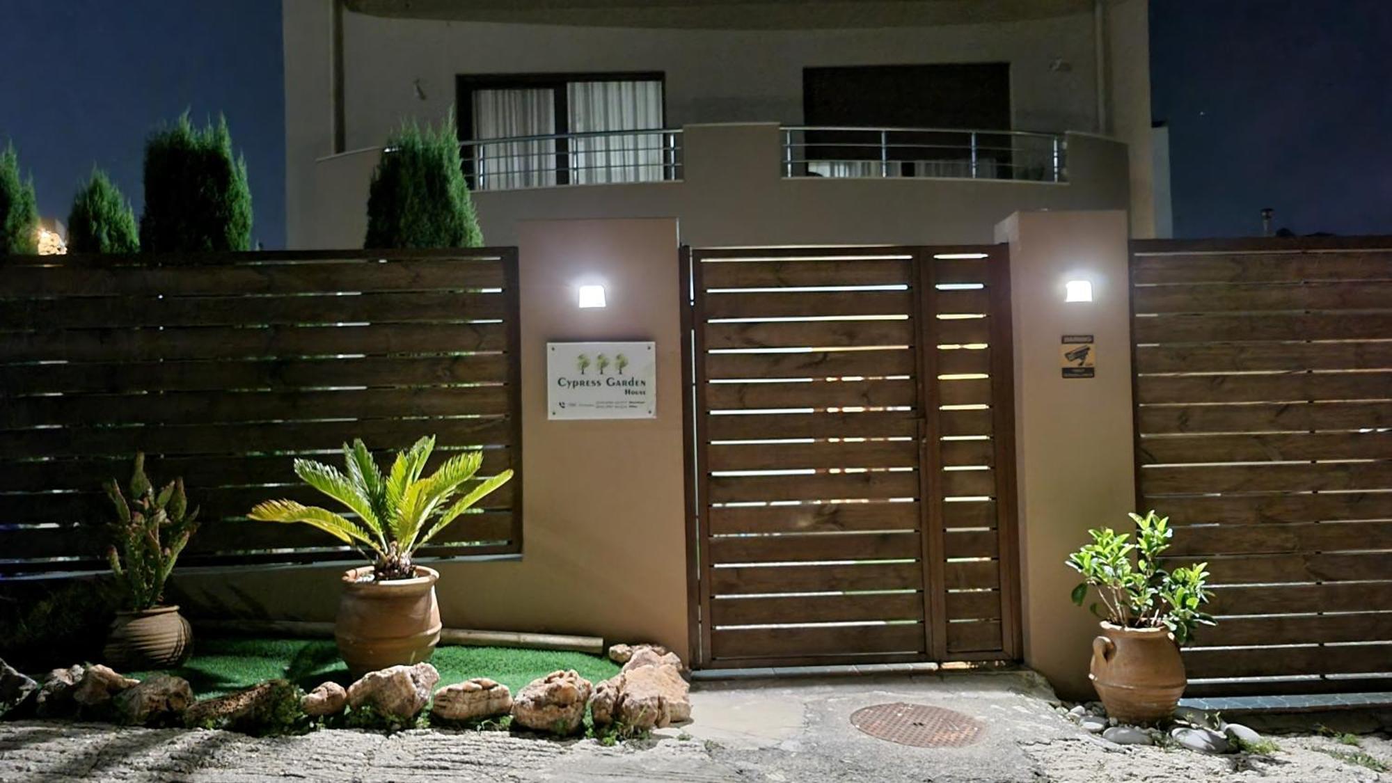 Cypress Garden House Apartment Gazi Luaran gambar